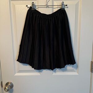Vintage 90’s Old Navy Black Pleated Skirt